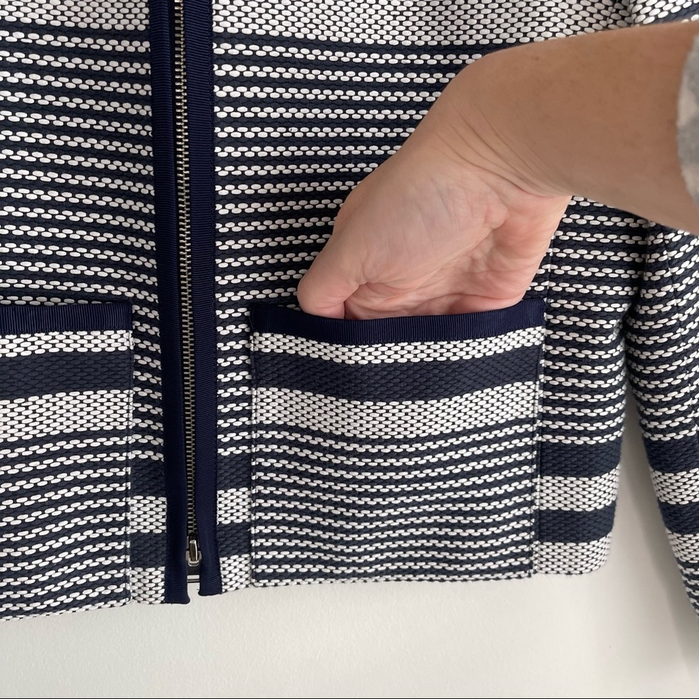 J Crew Navy and White Tweed Striped Full Zip Collarless Blazer Size 6 - Picture 7 of 7